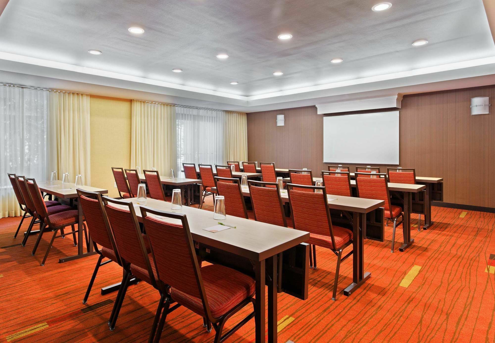 Courtyard Knoxville Cedar Bluff Экстерьер фото